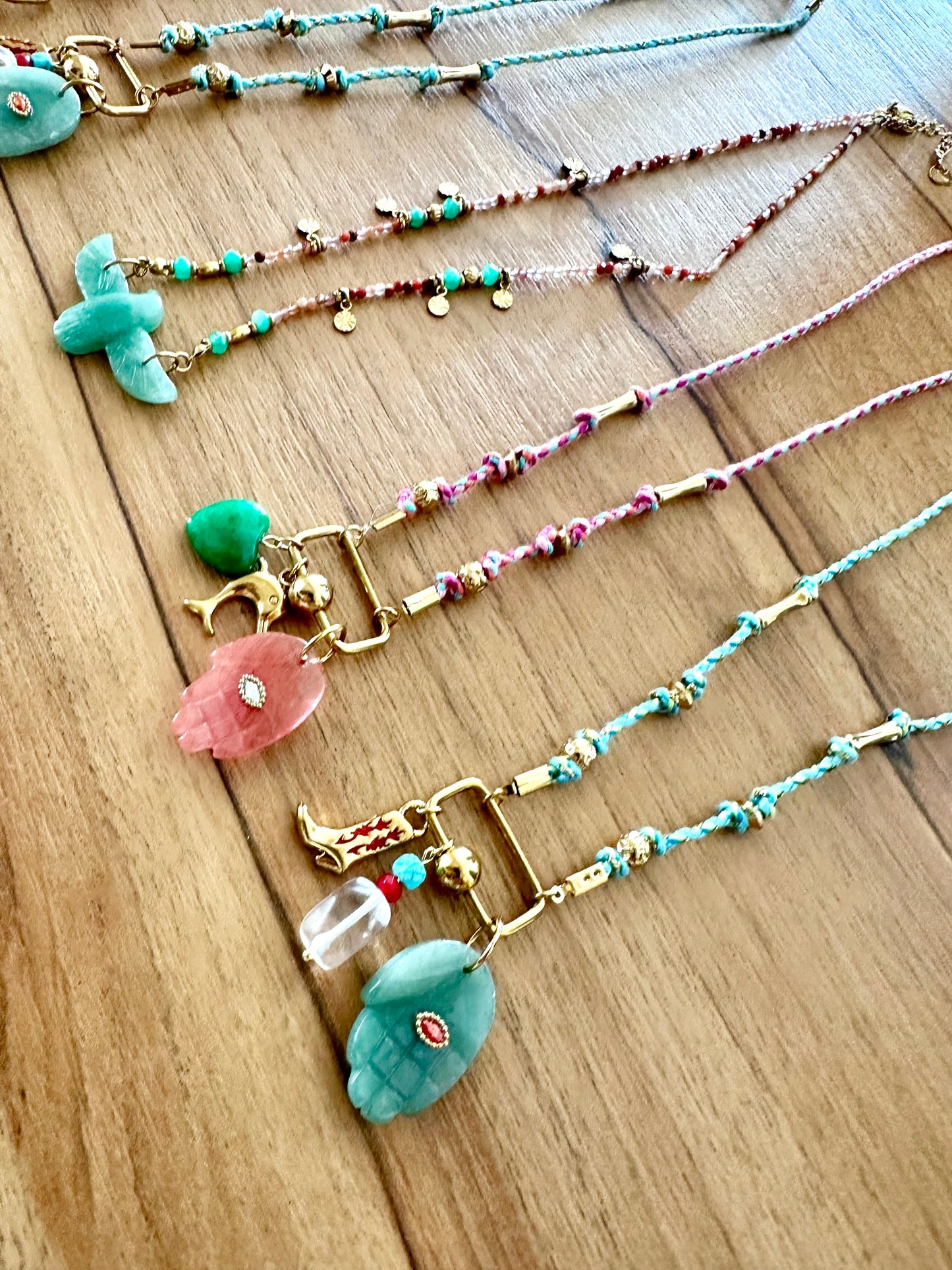 Charm Mano Fucsia