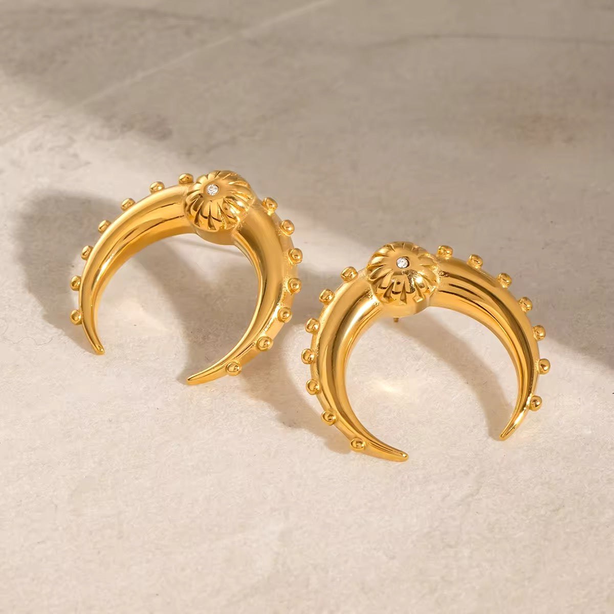 Media Luna Earring