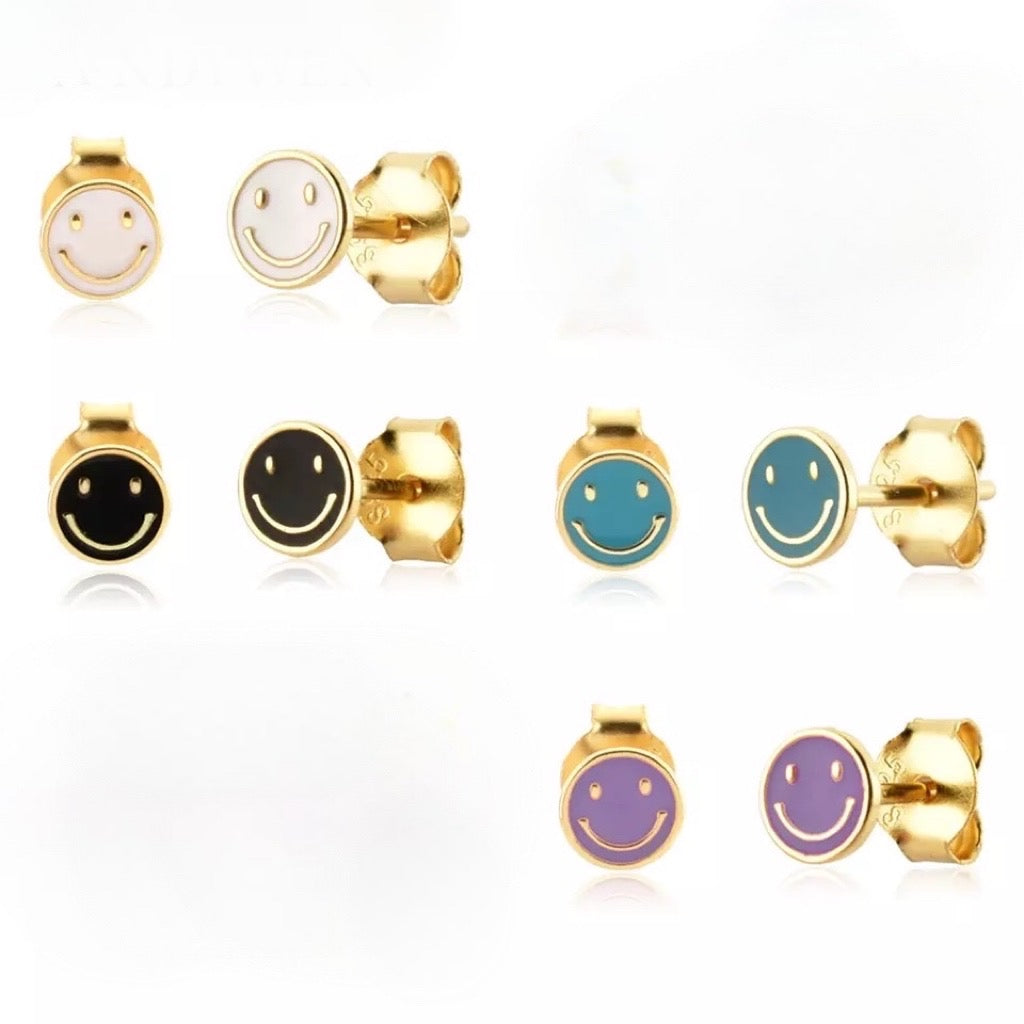 Smile mini stud White