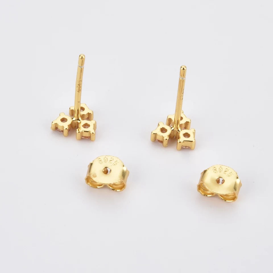 Dots Stud Clear