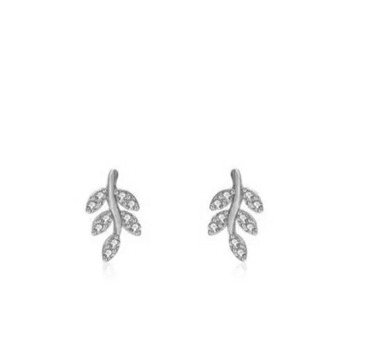 Leafs Stud Silver