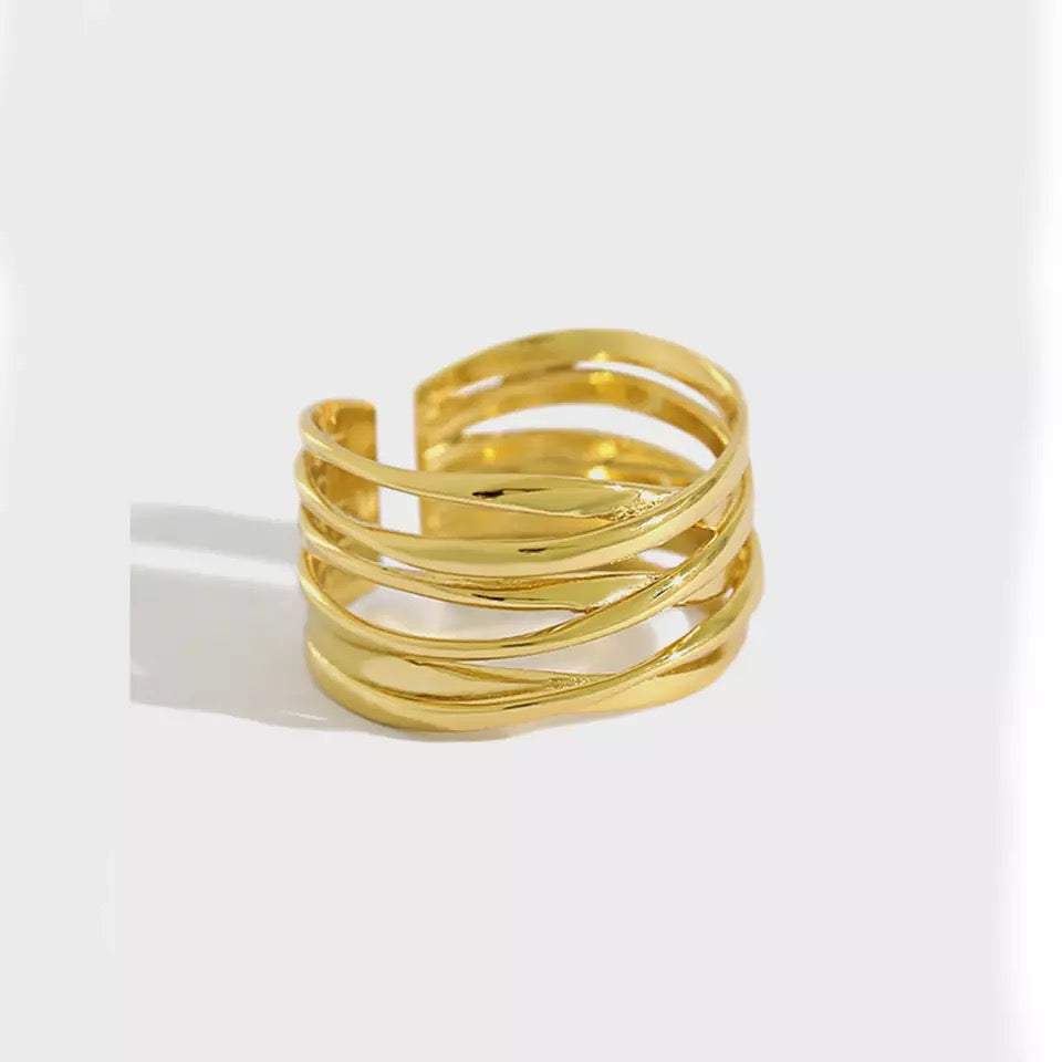 Crossed Circle Ring