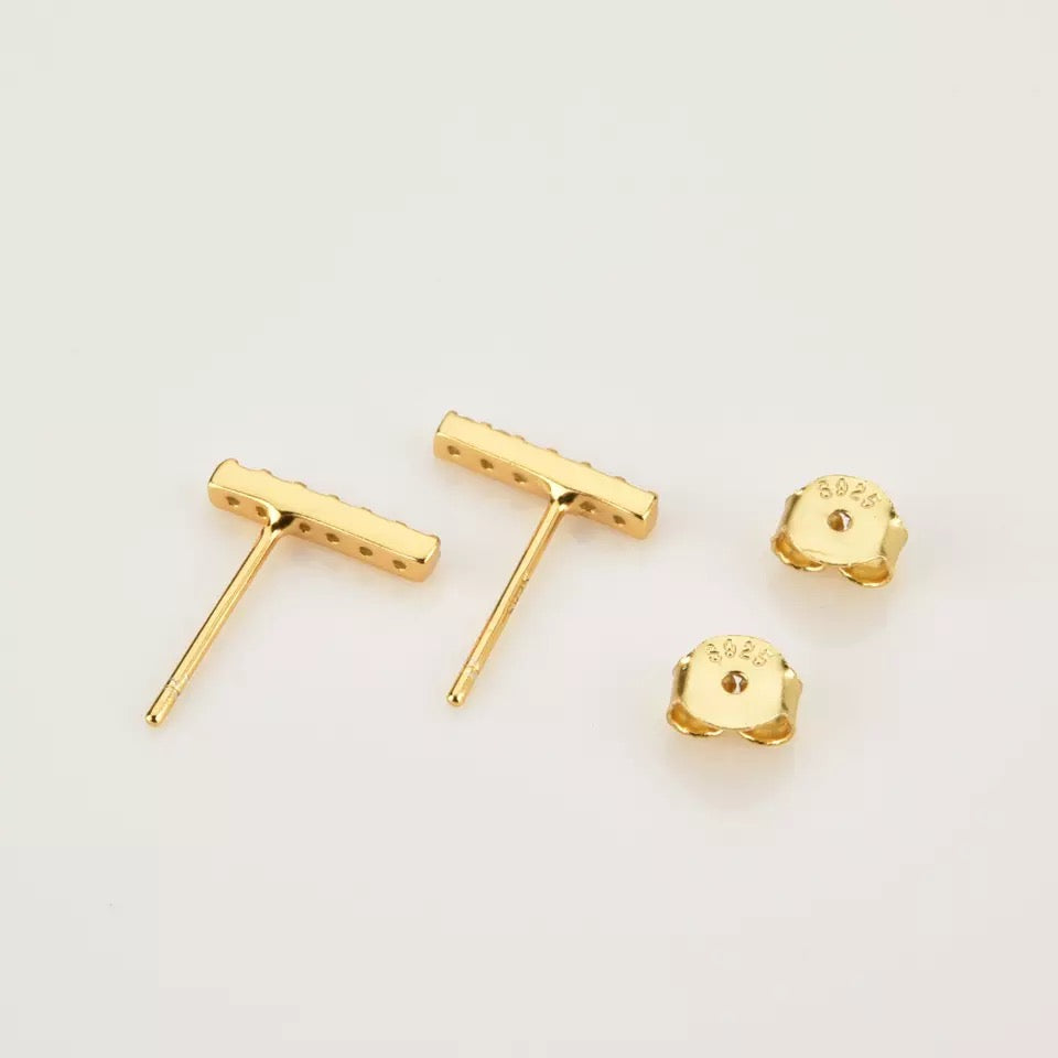 Mini line stud