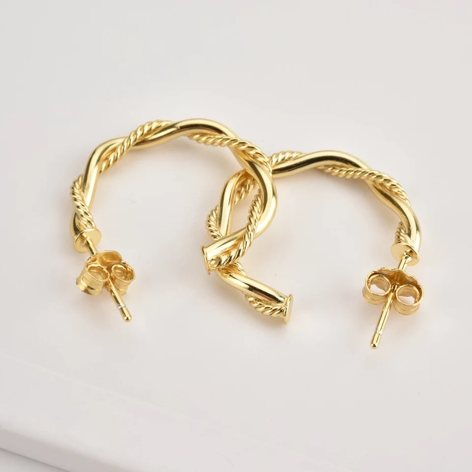 Twirky Hoop Gold