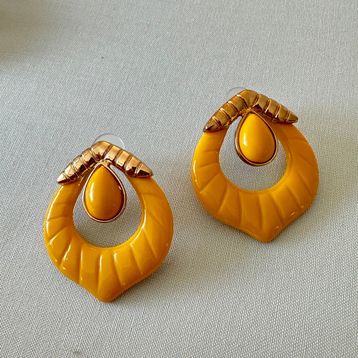 Vintage Curry Cocktail Earrings