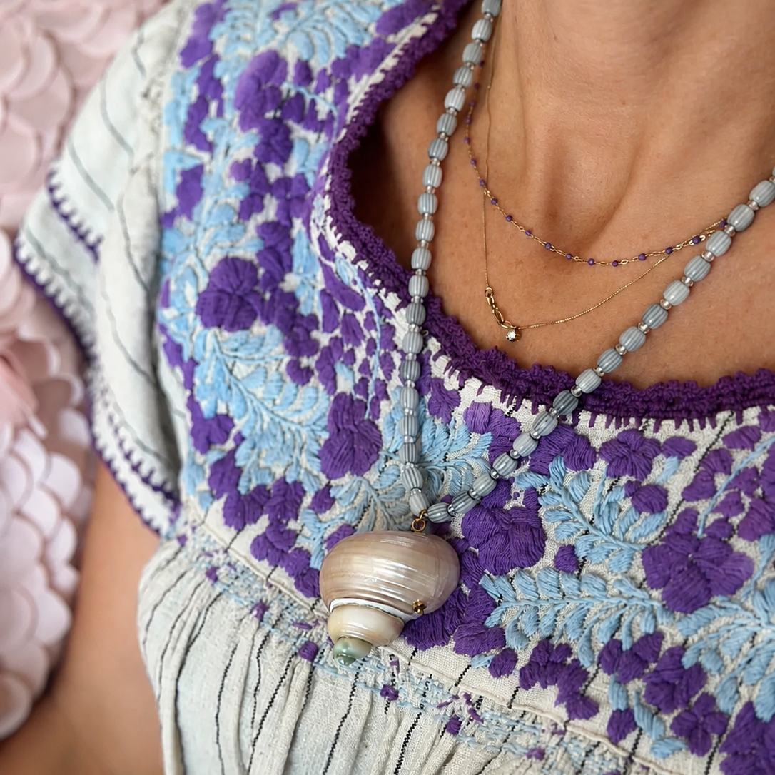 Conch Necklace Grey